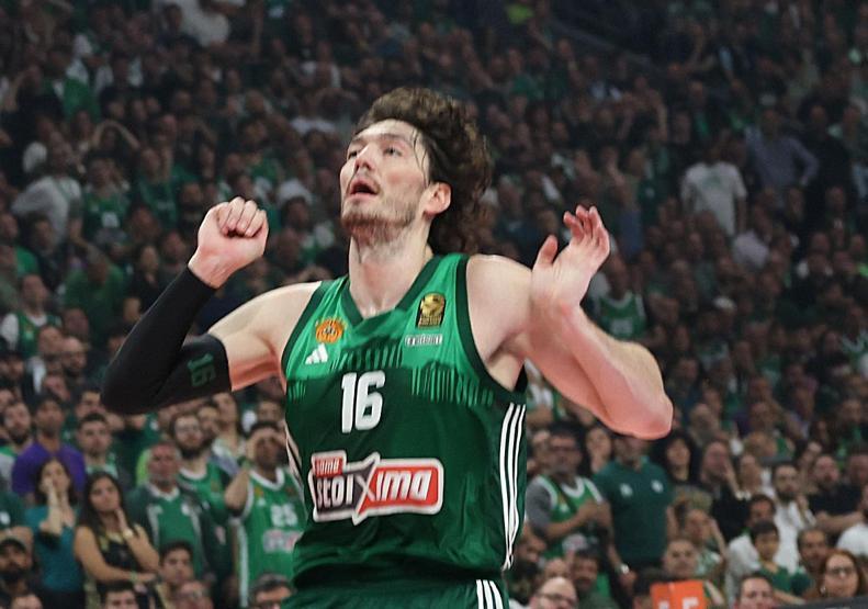 Anadolu Efes son maçta EuroLeaguee veda etti Panathinaikos, Fenerbahçe Bekonun rakibi oldu...
