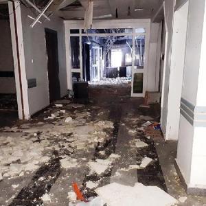 Devlet hastanesinin terk edilen eski binaları harabeye döndü