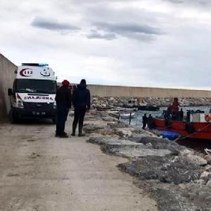 Sinop açıklarında balıkçı teknesi battı: 1 ölü, 2 kayıp, 1 kişi kurtarıldı