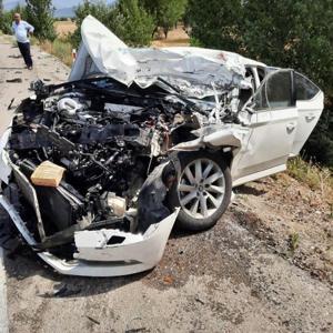 Şarkikaraağaçta kaza: 4 yaralı