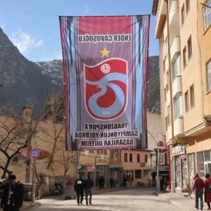 Gümüşhane’de Trabzonspor taraftarlarından kutlama hazırlığı