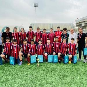 Mustafakemalpaşa Ortaokulu, Türkiye Ortaokullar Arası Futbol Turnuvası’nda ikinci oldu