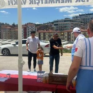 TSK Mehmetçik Vakfı, Bilecikte şehit ve gazi ailelerine kurban eti dağıttı