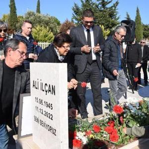 Foça eski belediye başkanlarından Ali İlçan ölüm yıldönümünde mezarı başında anıldı