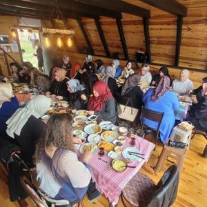 Trabzon’da otizmli anneleri kahvaltıda buluştu
