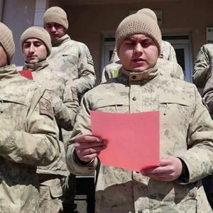Çorumlu ilkokul öğrencilerinden İran sınırındaki askerlere mektup