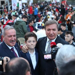 Erzincanda gençler valiliğin iftarında buluştu
