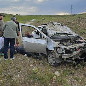 Bingöl’de yol kenarına devrilen otomobilin sürücüsü yaralandı