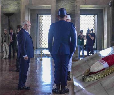 Estonya Cumhurbaşkanı Karis, Anıtkabiri ziyaret etti